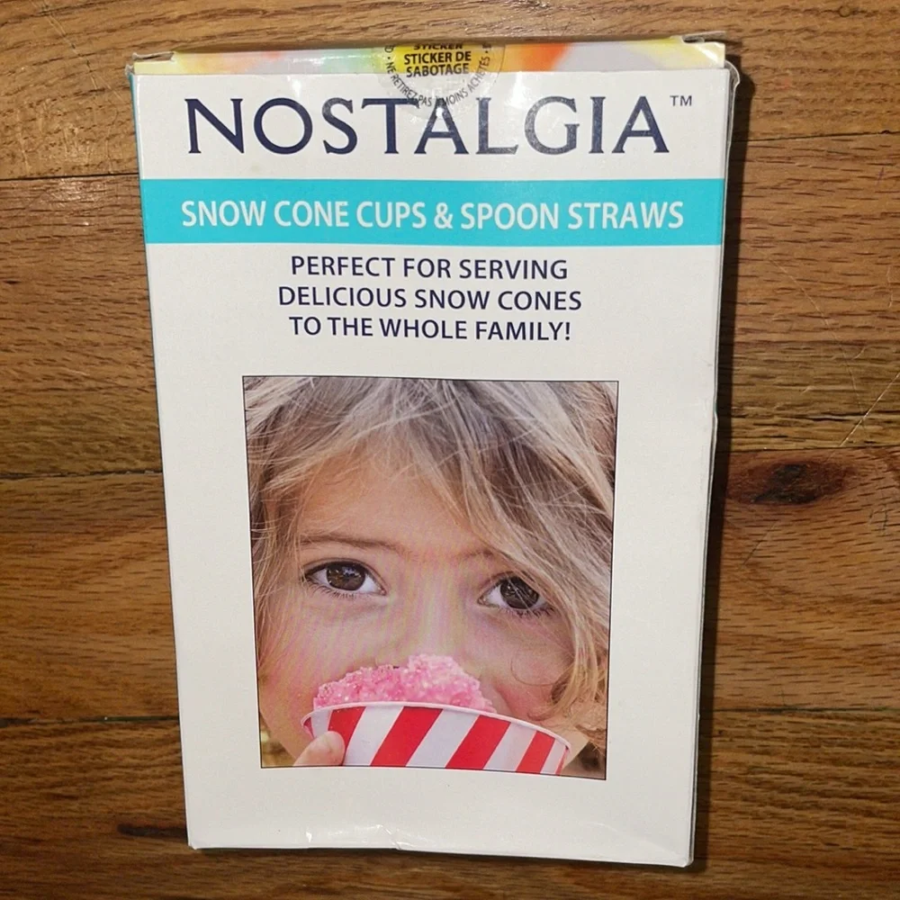 NEW Nostalgia Electrics Shave Ice & Snow Cone Maker w 20 cups & straw
